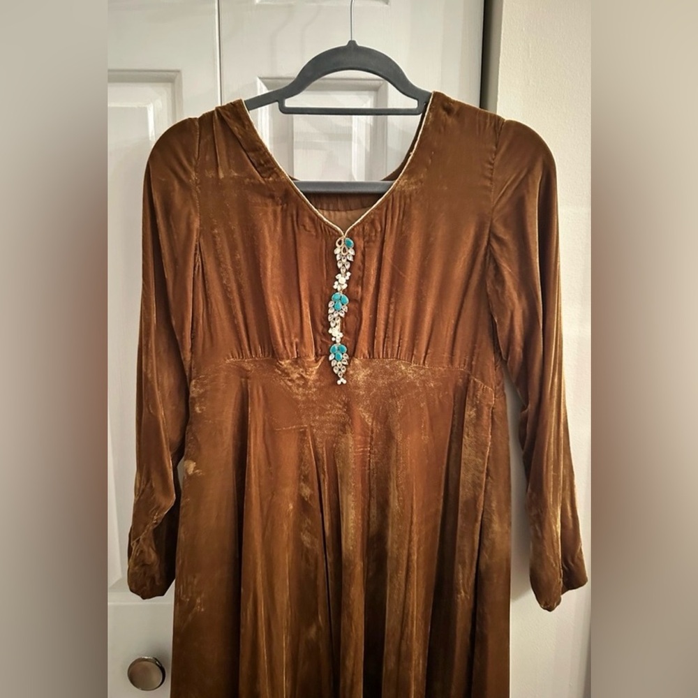 Bundle: 2 Piece Pakistani Luxury Velvet Formal Dress Set. Size custom S. - Picture 10 of 13